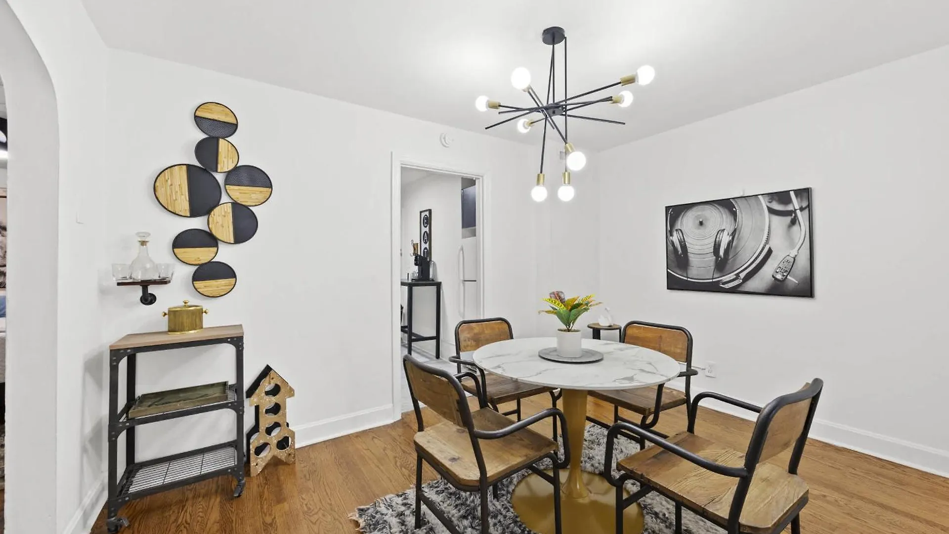 Daire Stylish Louisville Apt Near Downtown & Parking